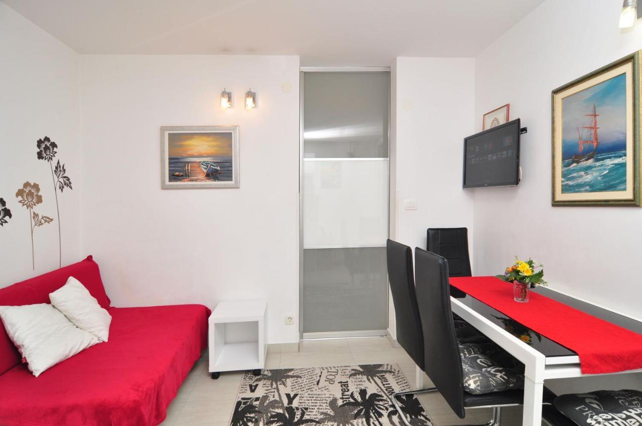 Full Equipped Flat Close To All Split Luaran gambar