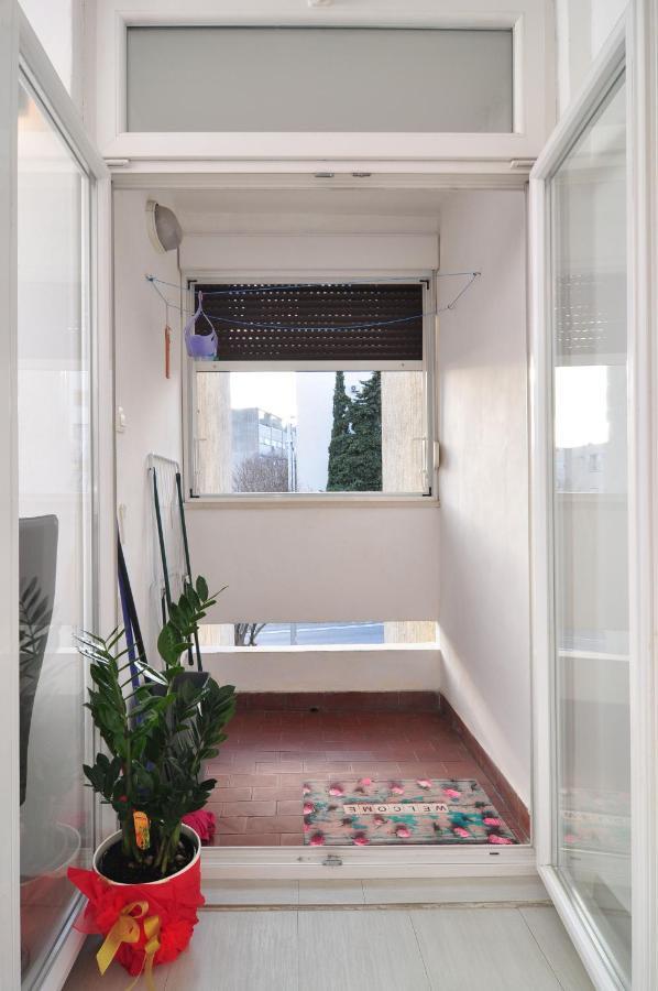 Full Equipped Flat Close To All Split Luaran gambar