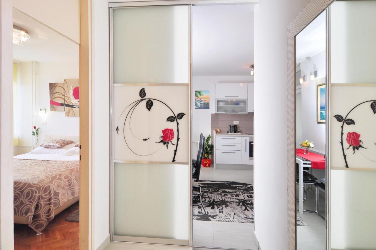 Full Equipped Flat Close To All Split Luaran gambar