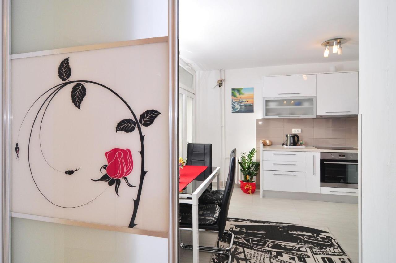 Full Equipped Flat Close To All Split Luaran gambar