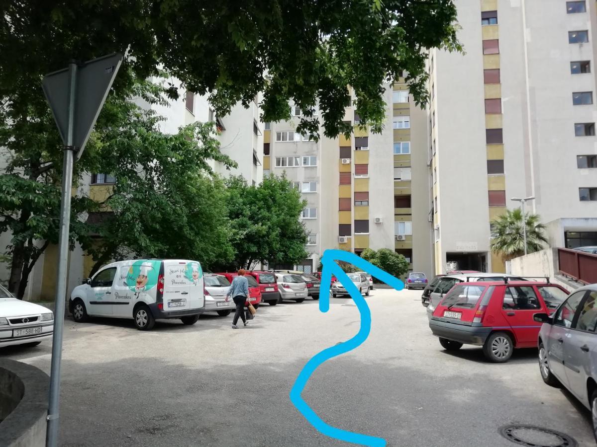 Full Equipped Flat Close To All Split Luaran gambar