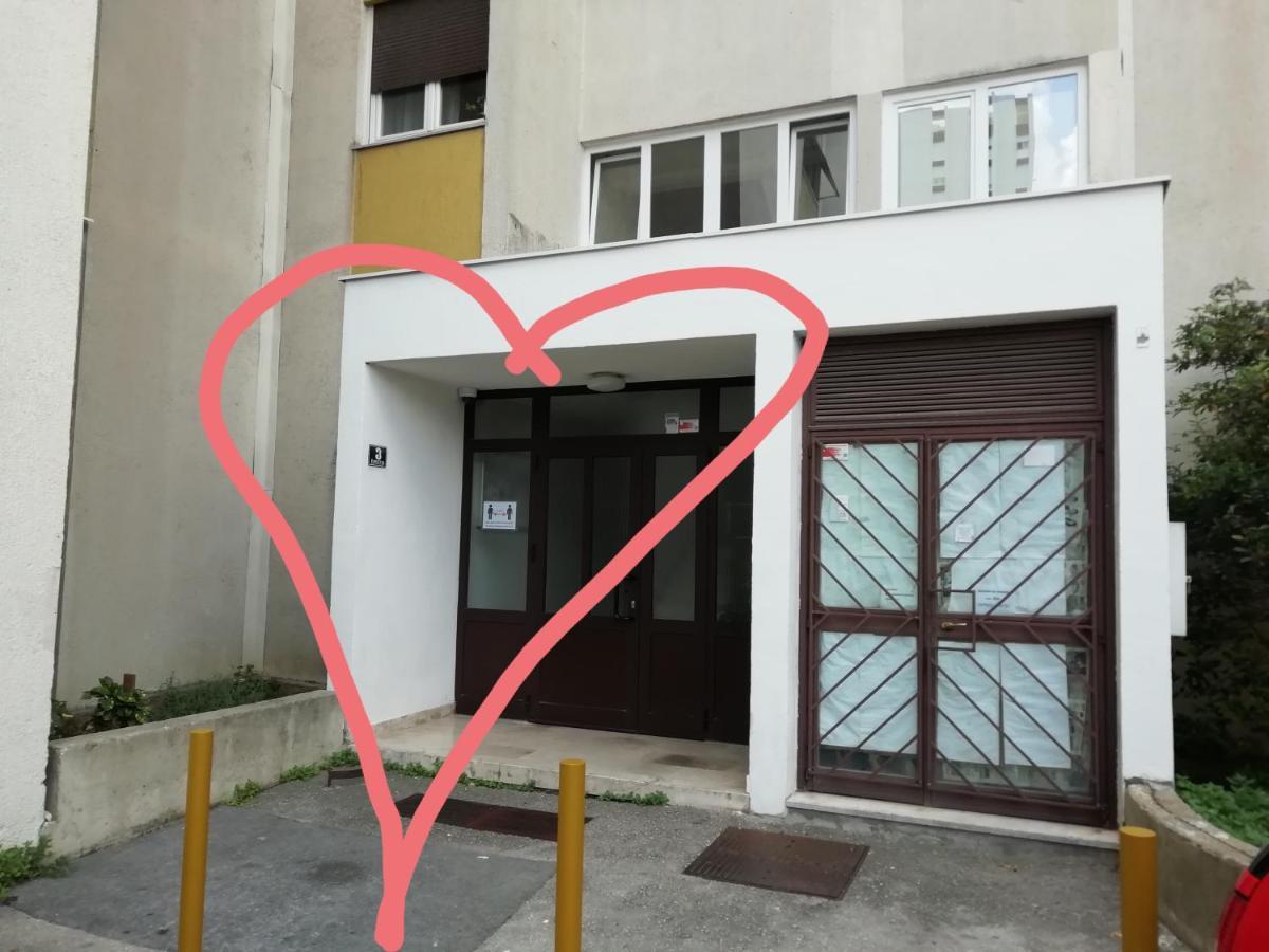 Full Equipped Flat Close To All Split Luaran gambar
